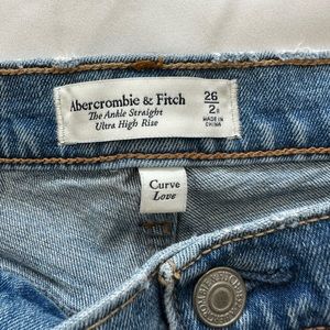 ABERCROMBIE ankle straight ultra high rise curve love jeans- size 26/ 2R
